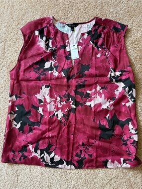 Banana Republic-NWT- Women's Burgundy Floral Shell Top